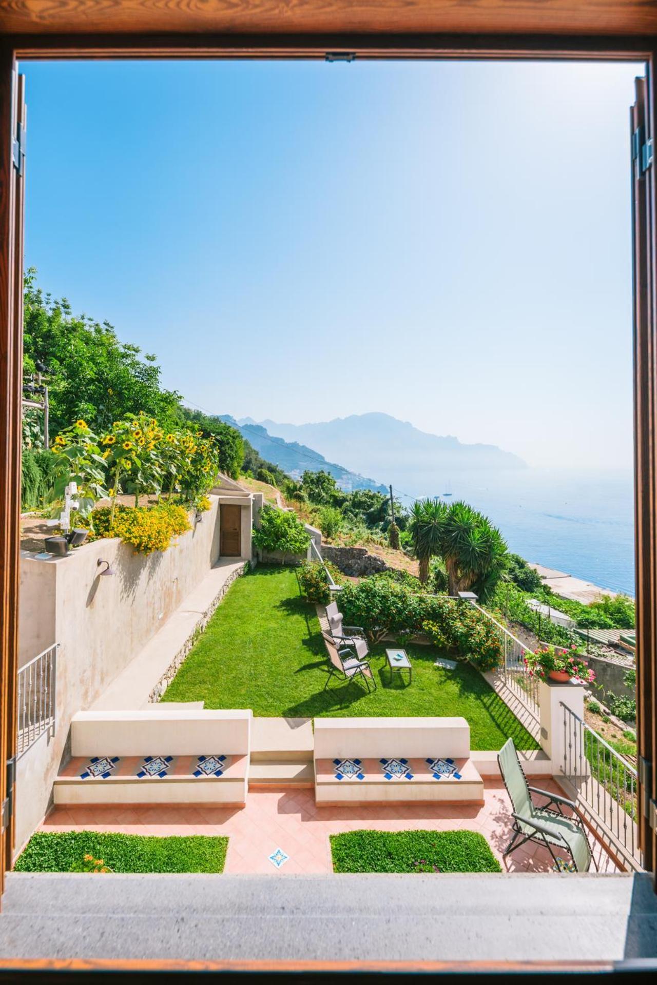 Alone Amalfi Exterior foto